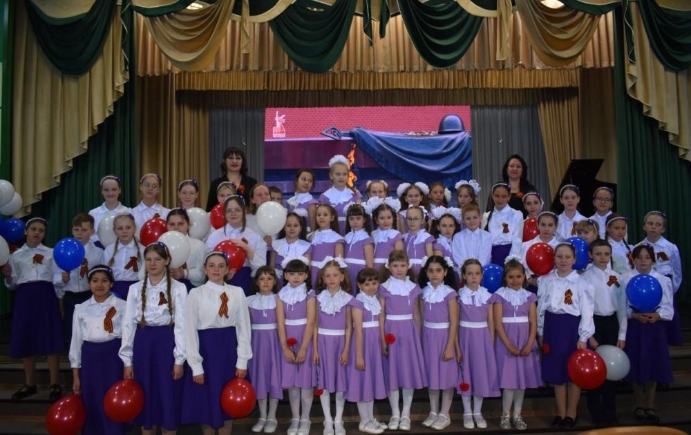 В Нижнеудинской районной детской школе искусств состоялся большой праздничный концерт, посвящённый 80-летию Великой Победы "Россия звонкая моя"!Это событие стало настоящим символом патриотизма, объединяющим поколения в...