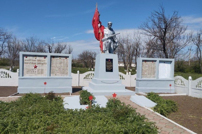 В селе Провалье отремонтировали памятник погибшим воинам Великой Отечественной войны