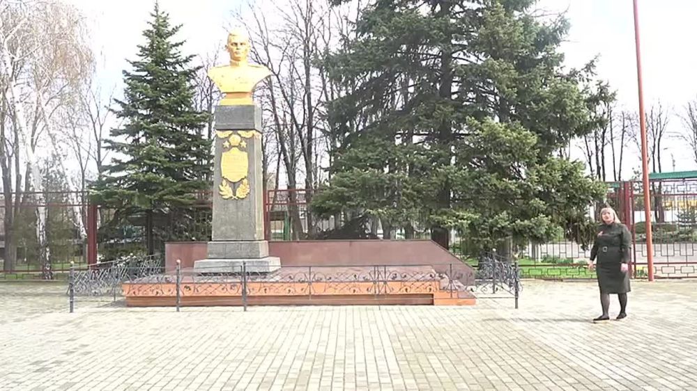 Видеоролик, подготовленный работниками Свердловской центральной городской многопрофильной больницы ЛНР при участии врачей из Красноярского края вышел в финал конкурса среди медицинских работников Республики, посвященный...