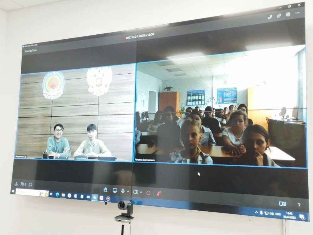 Школьники Антрацитовской гимназии № 1 им. В.Я.Ткаленко узнали о правилах безопасности в сети