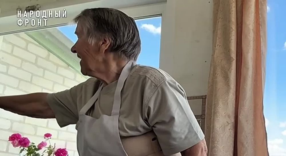 "Их было человек 15. Выгоняли нас с дедом, чтобы занять наш дом