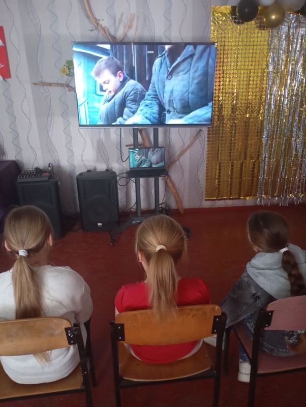 9 мая - День Великой Победы – один из главных праздников нашей страны,символ гордости за тех, кто отстоял свободу и независимость нашей страны, символ решимости, воли русского народа, символ достоинства России!