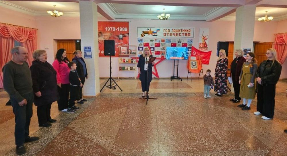 В Алчевске продолжается эстафета «Знамя Победы»