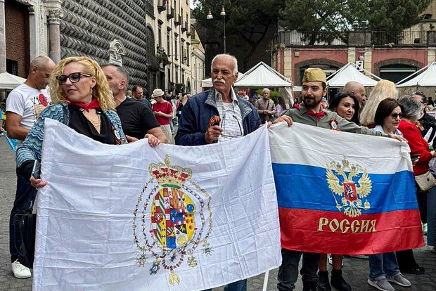 РИА Новости: Сотни человек пришла на акцию Бессмертный полк в Риме