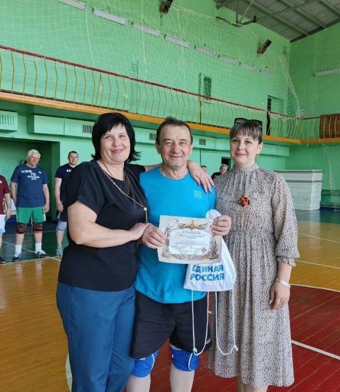 "Сила Росси" в Красном Луче: Турнир по волейболу