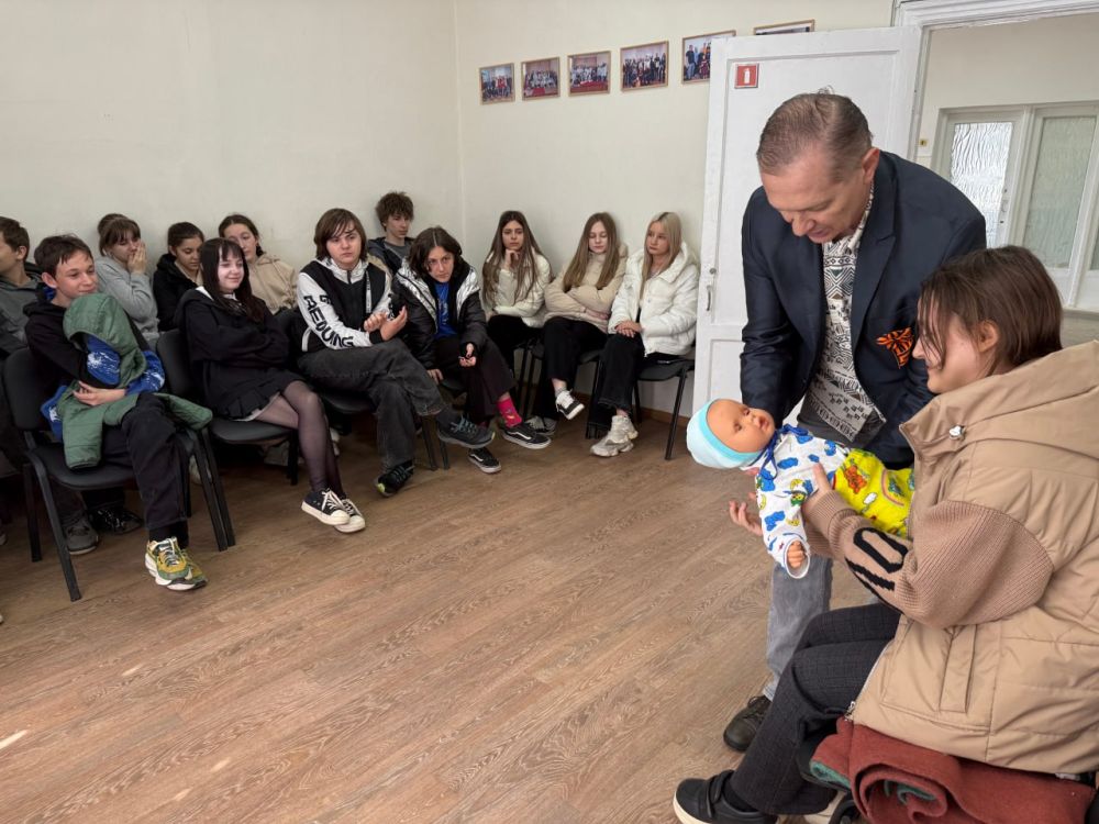 В Алчевском филиале Луганского центра медицины катастроф провели экскурсию для старшеклассников