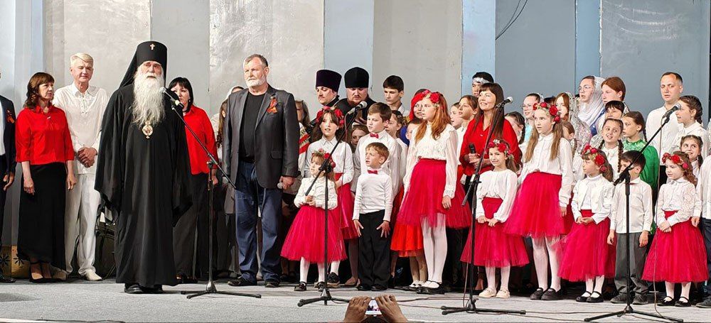 Андрей Рубанцов: В Ровеньках прошёл Епархиальный песенный фестиваль «Пасхальная радость»