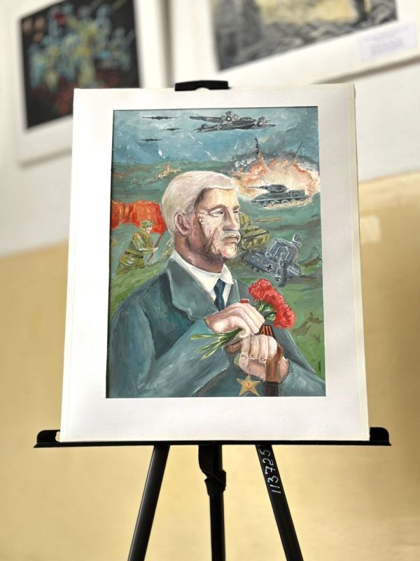 Андрей Рубанцов: Работы учащихся Детской художественной школы г.Ровеньки представлены в Москве на выставке художественных работ V Всероссийского патриотического фестиваля «День Победы»!