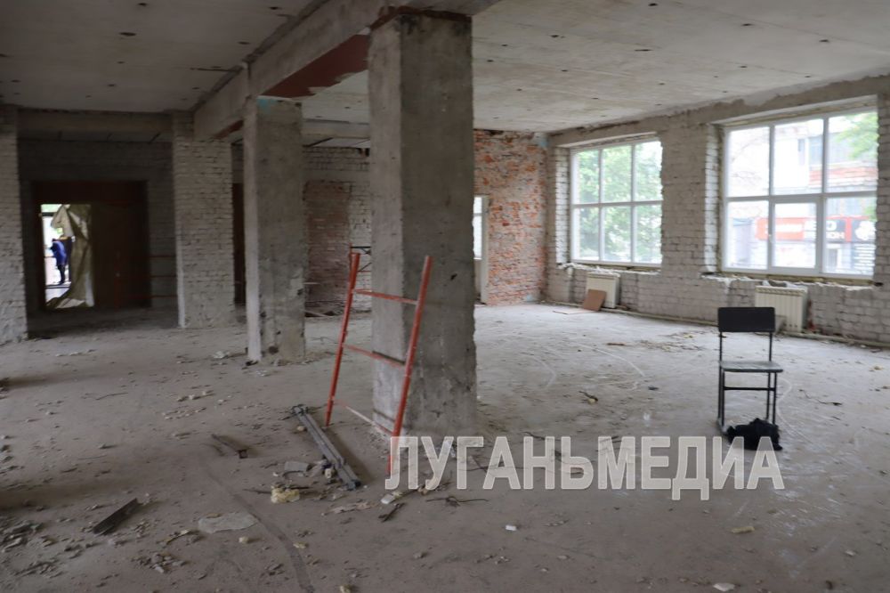 Побратимы из Красноярского края капитально ремонтируют Свердловский колледж