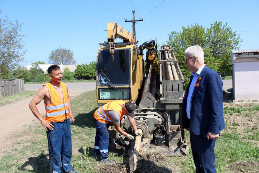Сергей Козенко: Сегодня с рабочим визитом посетил объект, где ведутся плановые работы в рамках специального инфраструктурного проекта, реализуемого в сотрудничестве с шефом-регионом Тюменской областью