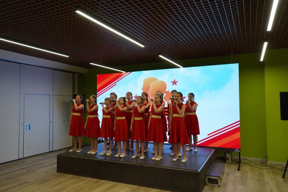 В Луганске прошел гала-концерт «Мы – наследники Победы!»