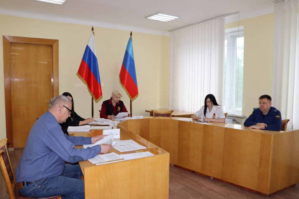 В администрации обсудили вопросы профилактики семейного неблагополучия и нарушений среди несовершеннолетних