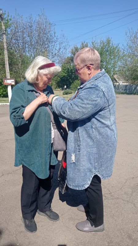 Ежегодно в преддверии Дня Победы в Великой Отечественной Войне активисты Партии «ЕДИНАЯ РОССИЯ» проводят масштабные патриотические акции «Окна Победы» и «Георгиевская лента»