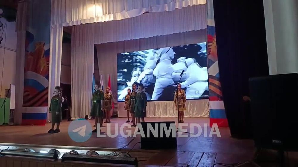 В рамках тематических мероприятий, приуроченных к 80-летию Победы в Великой Отечественной войне, в Алчевске состоялось открытие электронной выставки «Маршал Победы. Путь и судьба Георгия Константиновича Жукова»