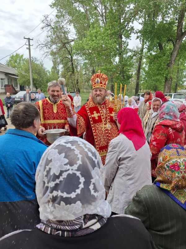 В день памяти Георгия Победоносца в Рыбянцево прошла церковная служба, которую провёл митрополит Северодонецкий и Старобельский Никодим