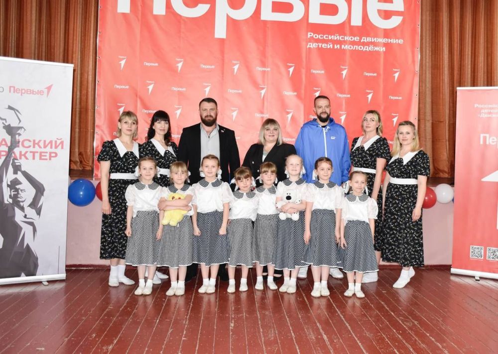 Депутаты Совета городского округа город Красный Луч Сергей Квачук и Евгений Воробьев посетили трогательное мероприятие «Победный вальс», посвященное подвигу советского народа в годы Великой Отечественной войны