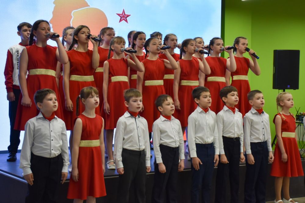 «Мы – наследники Победы!». В столице наградили победителей межрегионального патриотического конкурса В Доме молодежи состоялся гала-концерт межрегионального конкурса «Мы – наследники Победы!», посвященного 80-летию Великой...