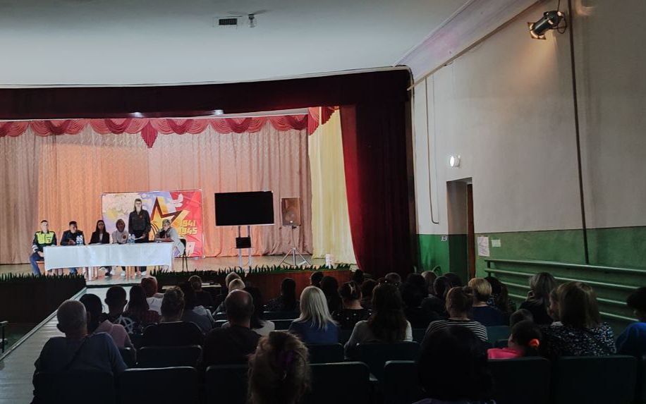 В пгт Михайловка состоялась родительская конференция на тему «Мы в ответе за наших детей!»