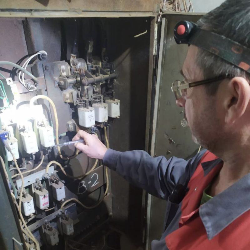 Обслуживание электрощитовых – это важный процесс, который обеспечивает безопасность и надежность электрооборудования