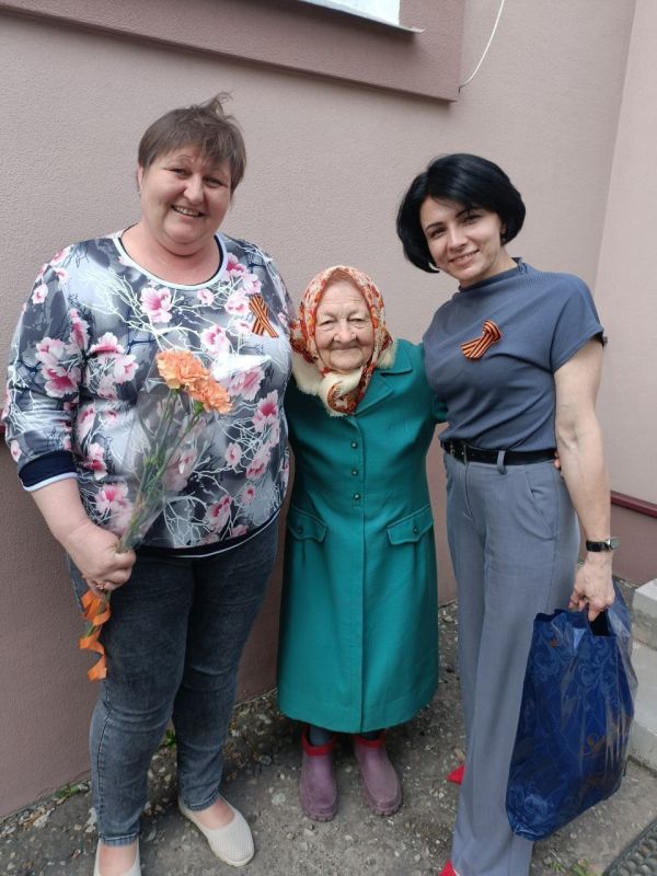 Почтовики поздравили ветеранов с 80-летием Великой Победы!