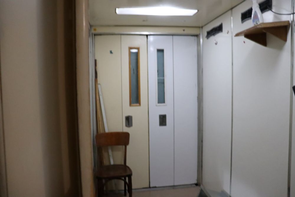 Красноярский край помогает Свердловской ЦГМБ обновить лифтовое хозяйство