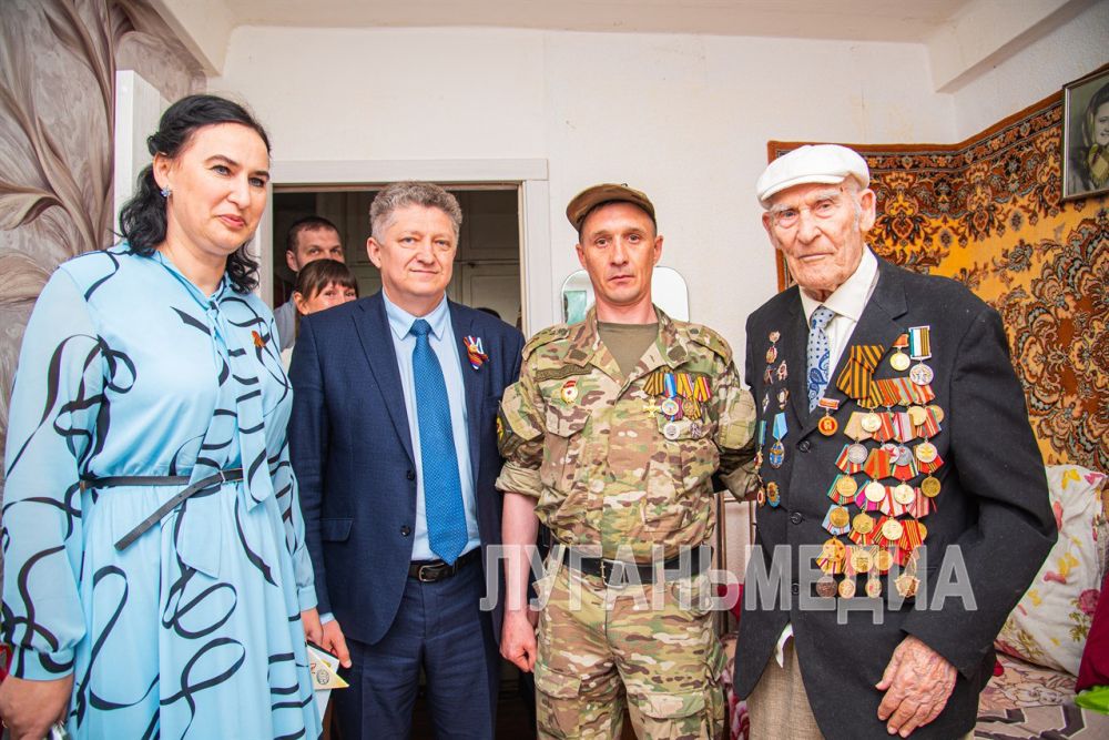 Врип главы Луганска поздравила ветеранов с наступающим Днем Победы