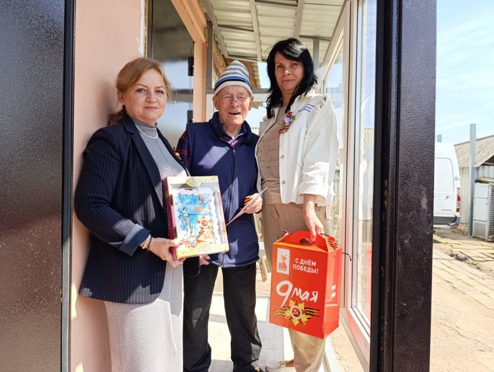 В городе Рубежном прошло торжественное поздравление ветеранов Великой Отечественной войны в честь 80-летия Дня Победы