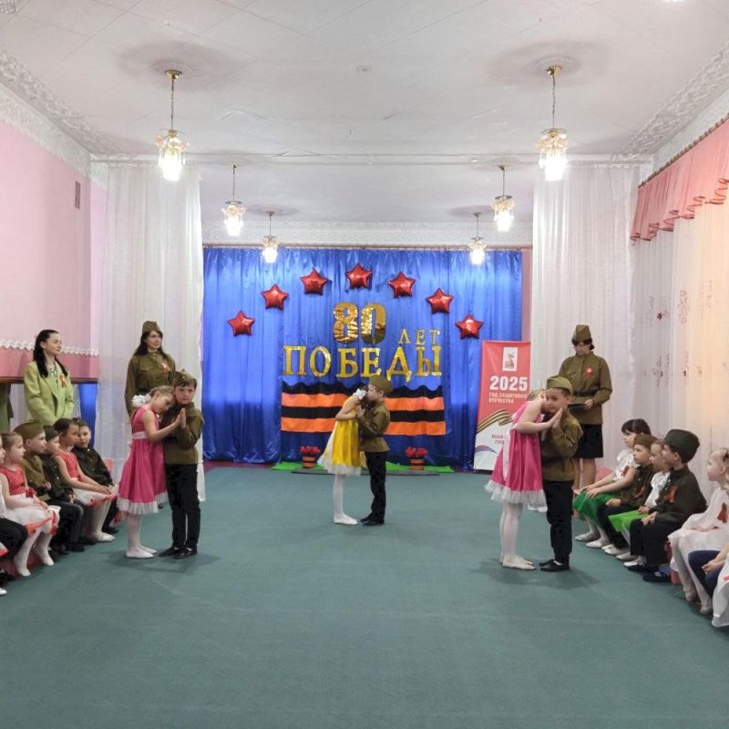 В Ровеньковских детских садах состоялись праздничные мероприятия, посвященные 80-летию Великой Победы