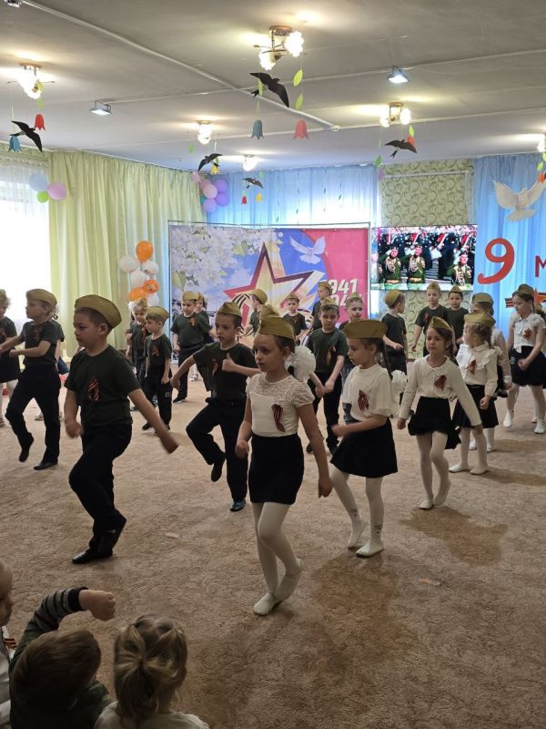 В преддверии 9 мая в детском саду «Теремок» было проведено праздничное мероприятие, посвященное 80 - летию со Дня Победы в Великой Отечественной Войне