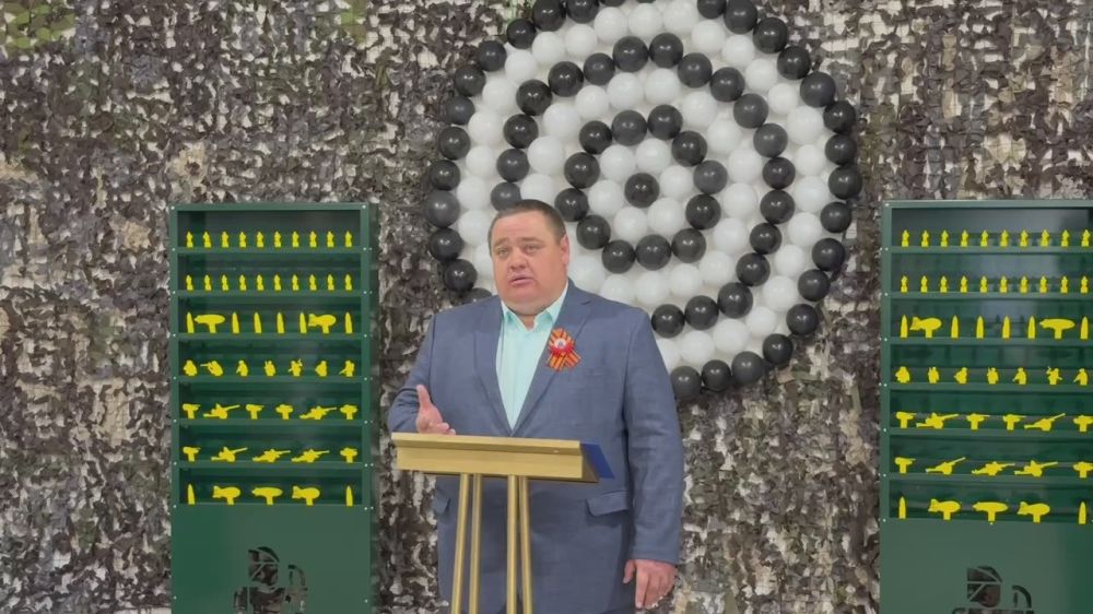 Андрей Рубанцов: В Ровеньковском технико-экономическом колледже состоялось торжественное открытие «Студенческого тира СтрелОК» - победителя конкурса «Новая Республика - руками молодежи»