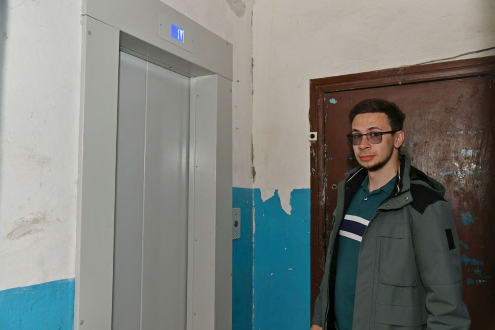 В квартале 60 лет СССР появился долгожданный комфорт: в доме №34 запустили новые лифты