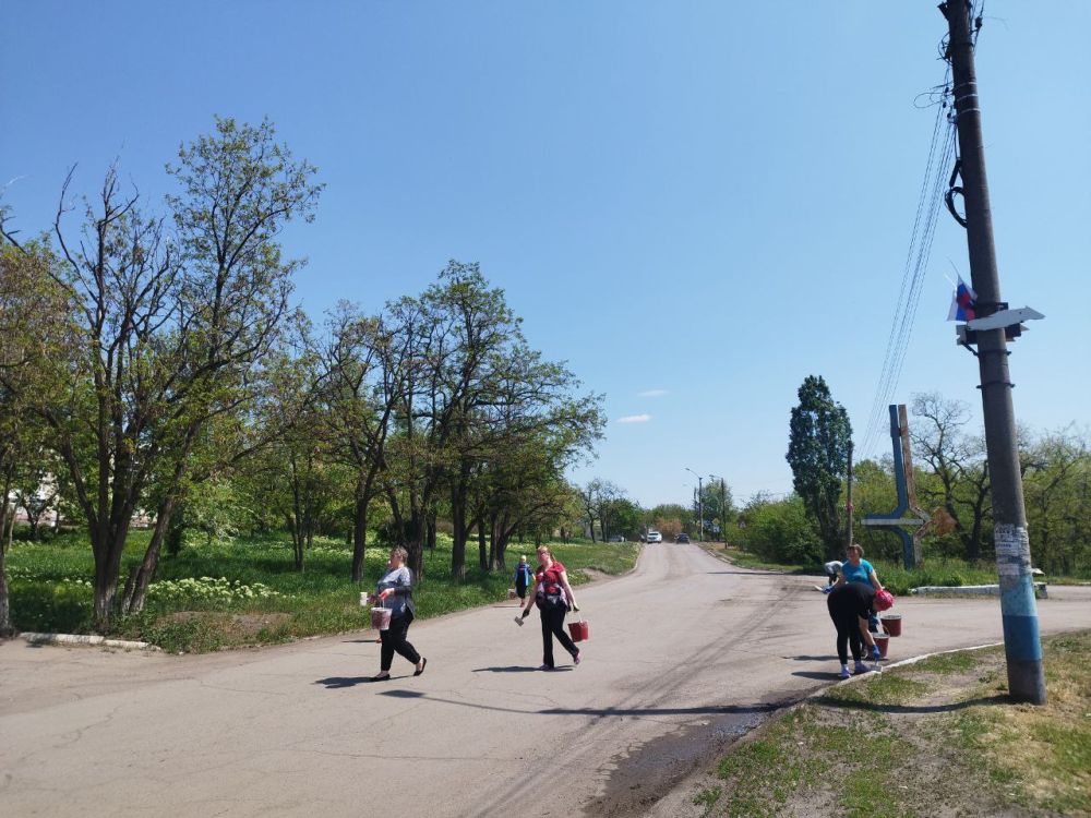 В поселке Краснодон состоялся субботник