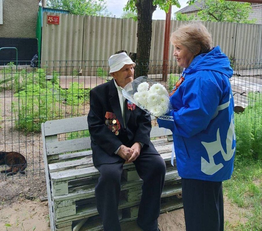 Представители партии «ЕДИНАЯ РОССИЯ» и Волонтёры Победы дали старт поздравлениям ветеранов Великой Отечественной войны