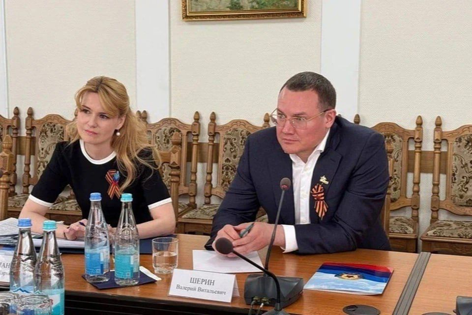 Стахановский завод ферросплавов и Алчевский меткомбинат нуждаются в помощи: Сенатор Дарья Лантратова поможет решить проблемы двух предприятий в ЛНР