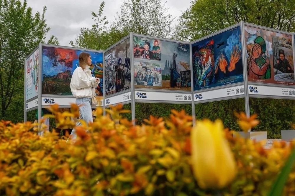 В Москве уже открыты выставки «80 лет Победы!», участие в которых приняли рисунки учащихся Детская художественная школа г.Ровеньки