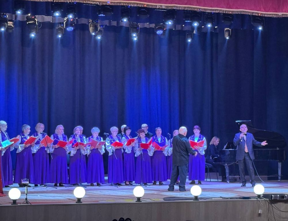 Творческий экзамен краснодонских коллективов в Суходольске