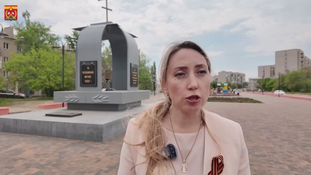 "Мы стремимся сделать Краснодонский муниципальный округ комфортным местом для жизни и отдыха, активно участвуя в федеральных проектах по благоустройству! Аллея Защитников Родины, благоустроенная в рамках национального...