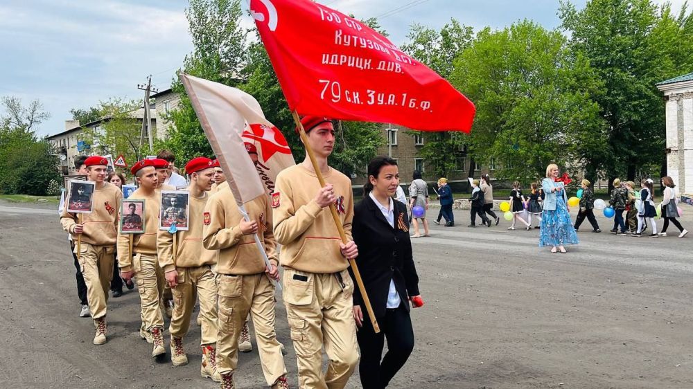 Андрей Рубанцов: 9. Сегодня в Кленовской школе им. Гвардии капитана Д.М. Мирошникова прошел митинг и праздничный концерт «9 День мая» Это событие стало важной частью празднования Дня Победы, объединив поколения в памяти о...