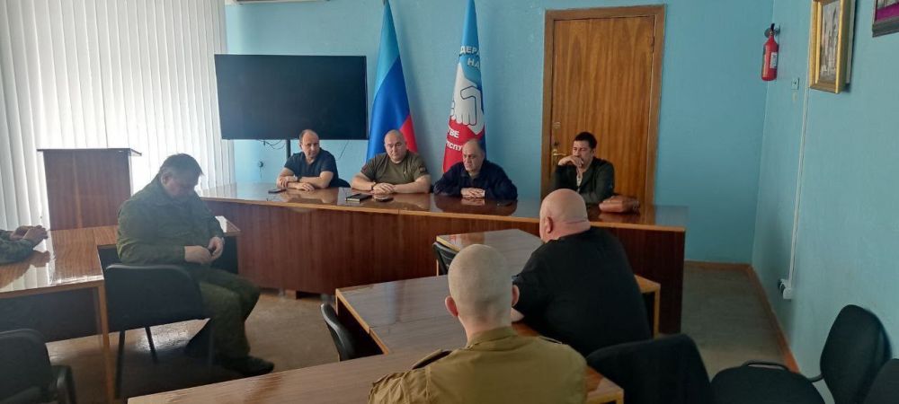 Игорь Рябушкин: Принял участие в совещании региональной ветеранской организации ветеранов Вооружённых Сил Российской Федерации под руководством председателя Всероссийской организации Офицеров запаса РФ Энрико Велодиевича...