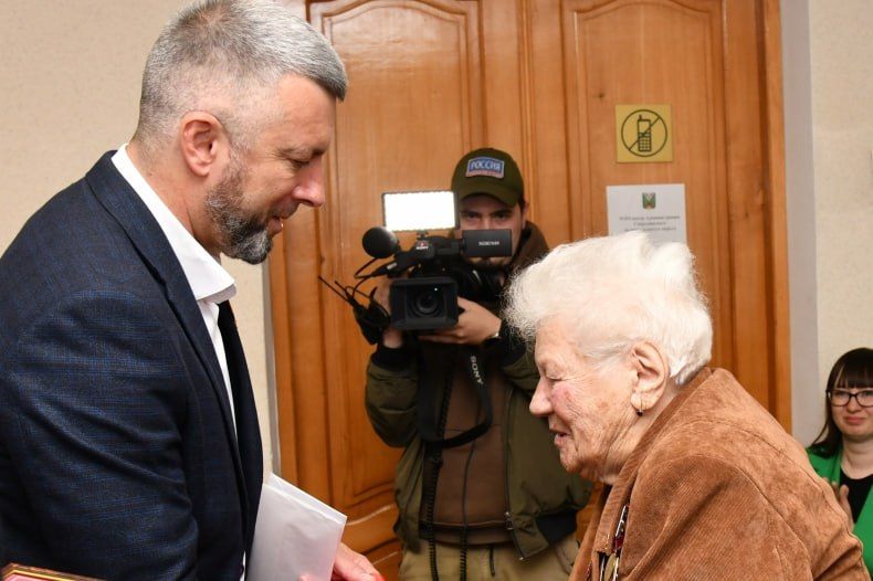 Свердловские Ветераны Великой Отечественной войны получили по 50 тысяч рублей от Главы ЛНР