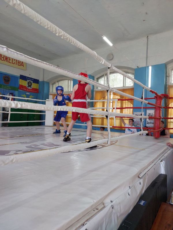 В Луганске прошел турнир по боксу среди школьников