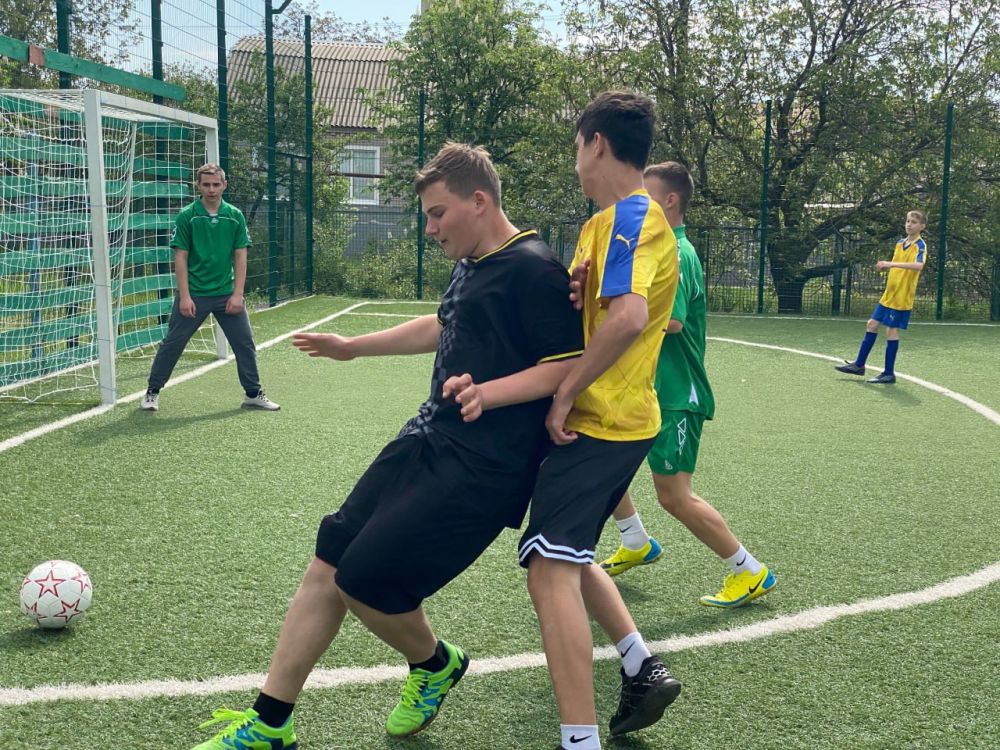 "Детский спорт" встречает День Луганской Народной Республики футбольными баталиями!