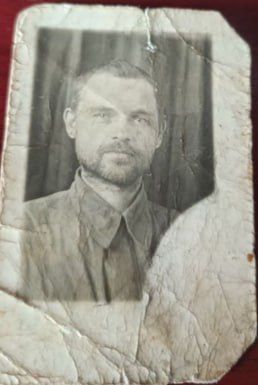 Зайцев Филипп Ильич. (прапрадед Маковень Алёны, гл.консультанта отдела планирования, администрирования доходов, расходов и межбюджетных отношений финансово-экономического управления)