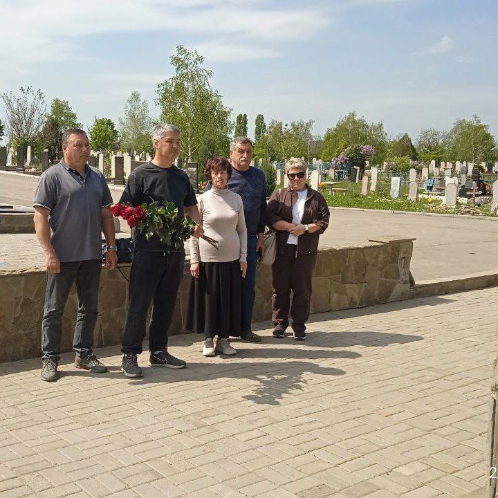 Трудовые коллективы Стаханова, Ирмино и Алмазной почтили память земляков, павших в годы Великой Отечественной войны