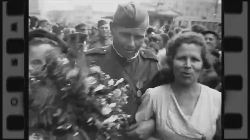 К 80-летию Победы Росгвардия представляет песню на стихи Роберта Рождественского