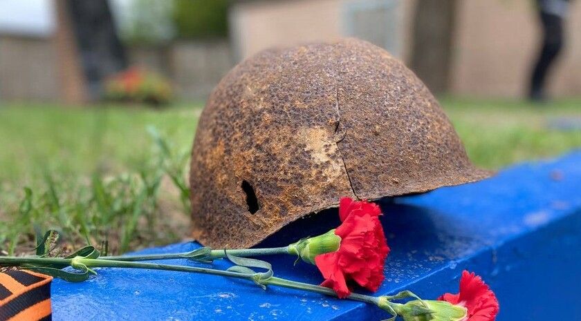 Перезахоронение останков красноармейцев, найденных на полях СВО, состоялось в Новоайдаре