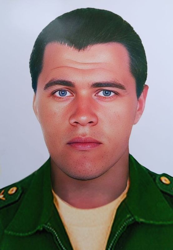 Владимир Петрович Замогильный родился 28 февраля 1990 года