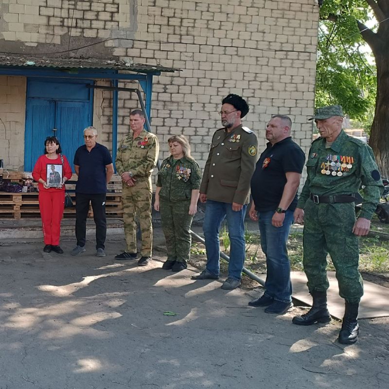 В преддверии празднования Дня Победы руководство Антрацитовского филиала ЕУК совместно с военным комиссариатом города Антрацит и Антрацитовского м.о. приняли решение поздравить самых настоящих героев нашего времени -...