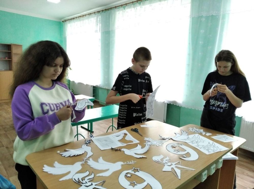 Костромские и меловские школьники участвуют в акциях ко Дню Победы