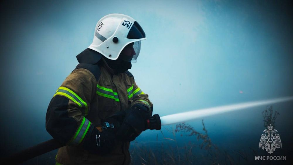 За сутки в ЛНР потушили 21 пожар